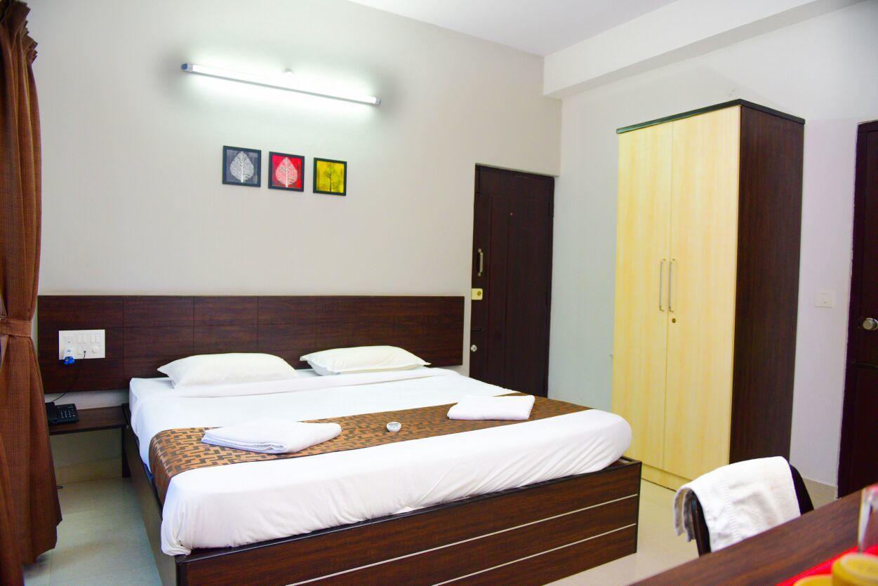 Aparthotel Varsha Enclave- Trinity House Mysore Exterior foto