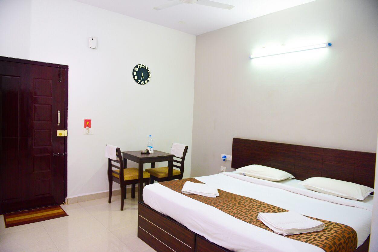Aparthotel Varsha Enclave- Trinity House Mysore Exterior foto